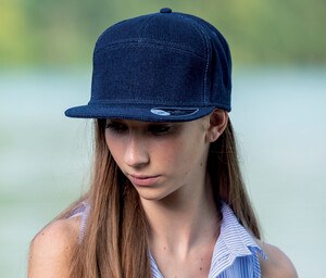 Atlantis AT055 - 7-panel cap with flat visor